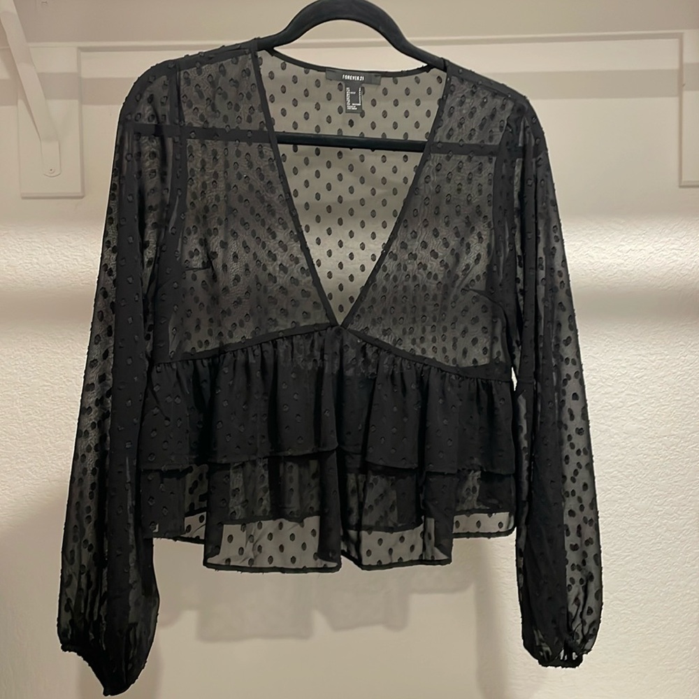 Cute black top
